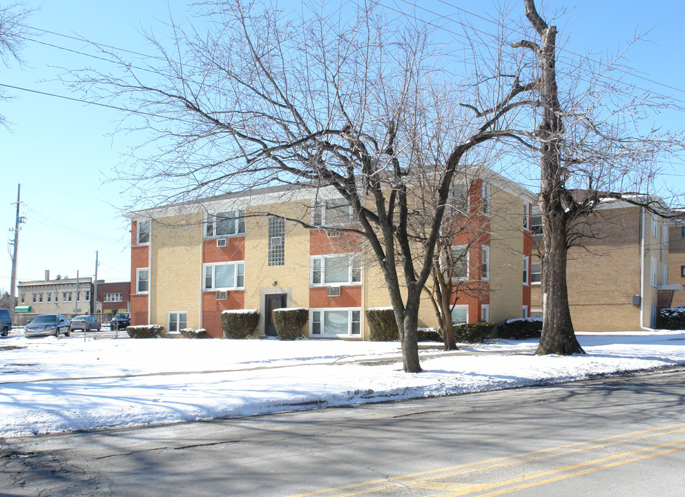 9639 Pacific Ave in Franklin Park, IL - Foto de edificio