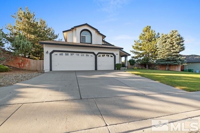 14255 Ghost Rider Dr in Reno, NV - Building Photo - Building Photo