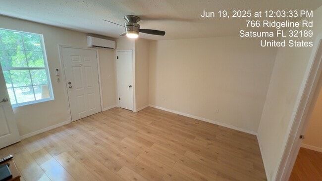 110 Ross Rd in Satsuma, FL - Building Photo - Building Photo