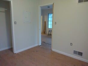 1299 Porters Rd in Spring Grove, PA - Building Photo - Building Photo