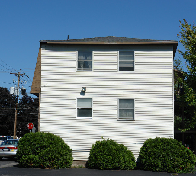 1660 Central Ave in Colonie, NY - Building Photo - Building Photo