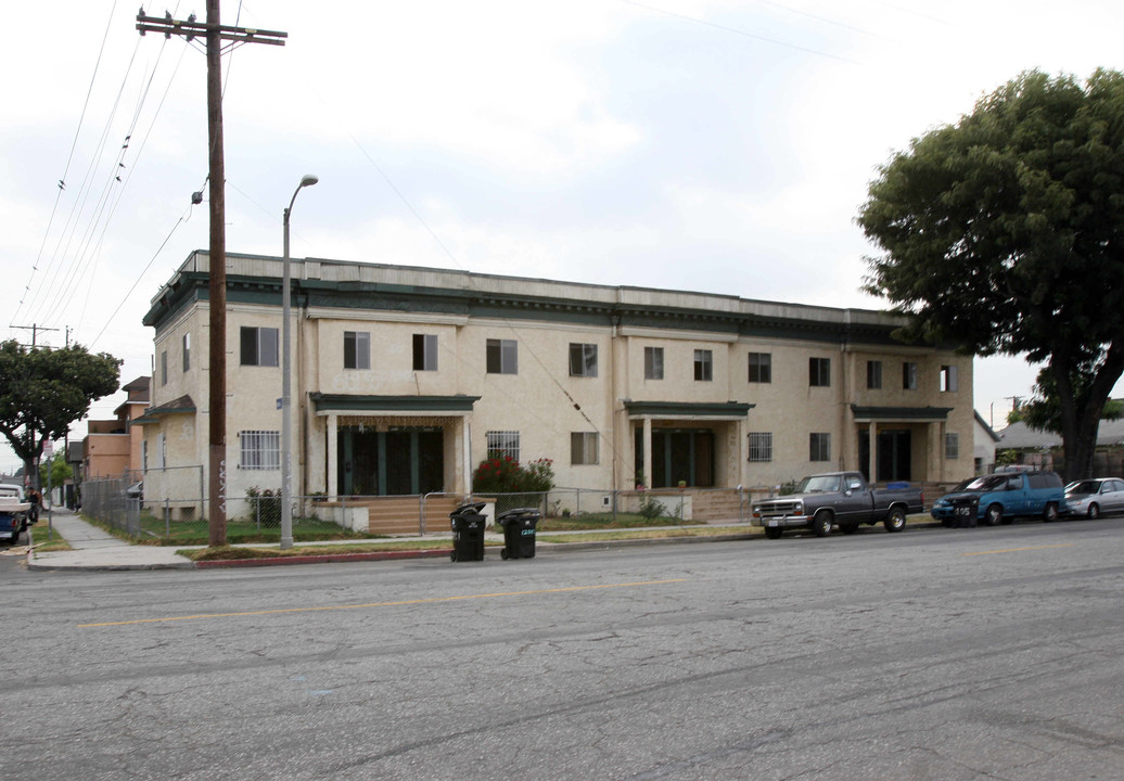 1201 E 28th St in Los Angeles, CA - Building Photo