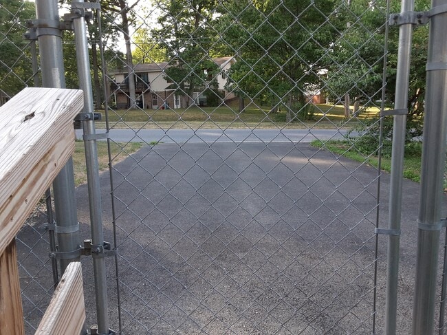 104 E Clearview Ave, Unit 104 in State College, PA - Building Photo - Building Photo