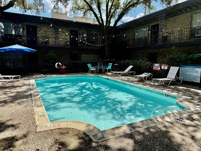 property at 525 Heights Blvd