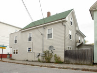 121 Oak St in Lewiston, ME - Building Photo - Building Photo