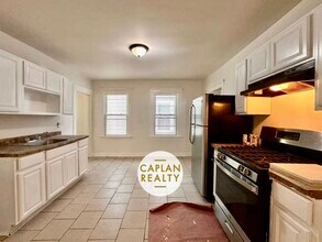 1655 State St, Unit 1 in Hamden, CT - Building Photo - Building Photo