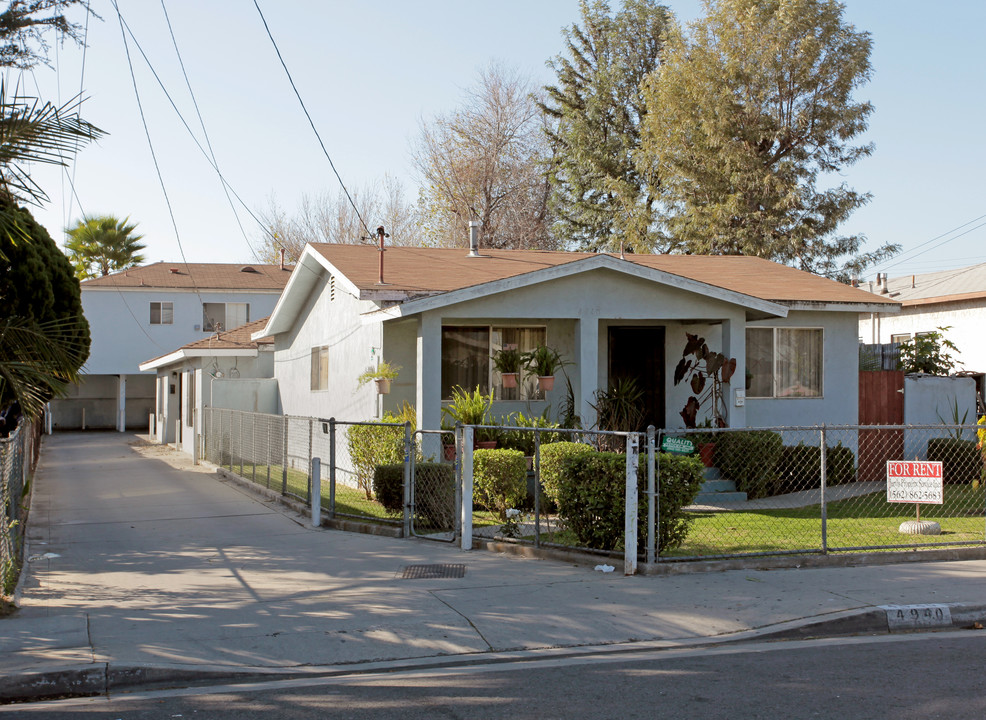 4940 Elizabeth St in Bell, CA - Building Photo