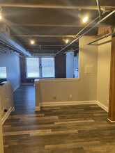 706 Broadway Blvd, Unit 404 in Kansas City, MO - Building Photo - Building Photo