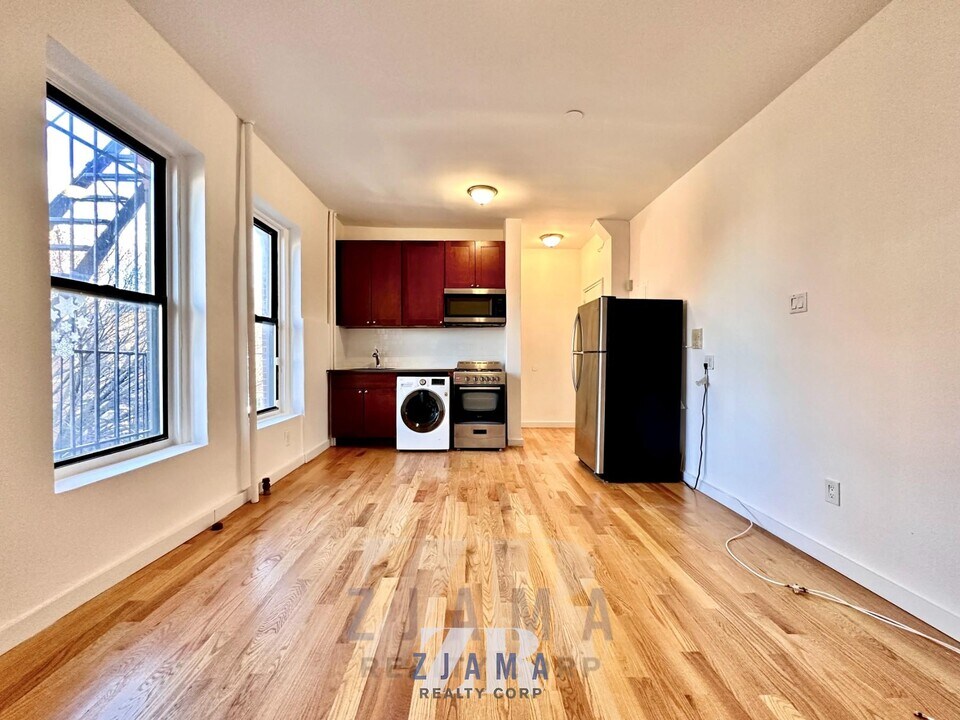 720 Degraw St in Brooklyn, NY - Building Photo