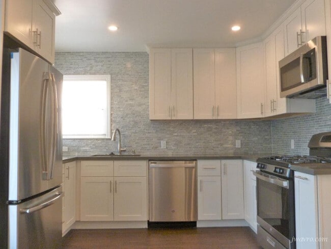 819 9th Ave in San Mateo, CA - Building Photo - Building Photo