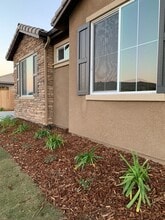 4613 W Flagstaff Ave in Visalia, CA - Building Photo - Building Photo