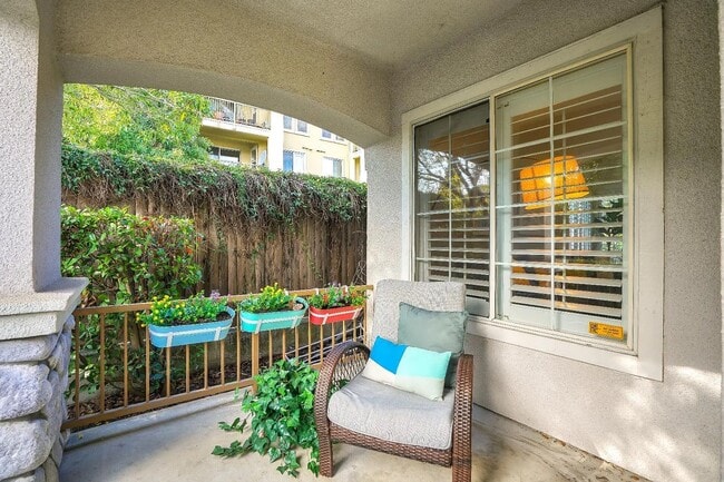 923 Oranda Ter in Fremont, CA - Foto de edificio - Building Photo