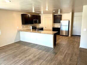 537 W Pintail Dr in Casa Grande, AZ - Building Photo - Building Photo