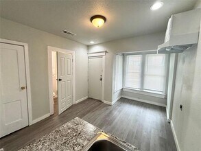 1627 Alston Ave in Fort Worth, TX - Building Photo - Building Photo