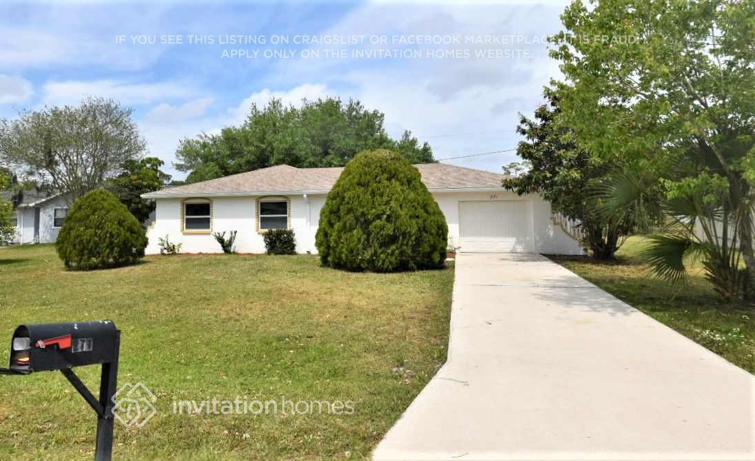 271 Fernandina St NW in Palm Bay, FL - Building Photo