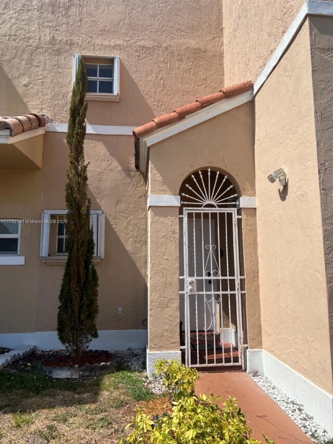 12455 NW 7th Ln in Miami, FL - Building Photo - Building Photo