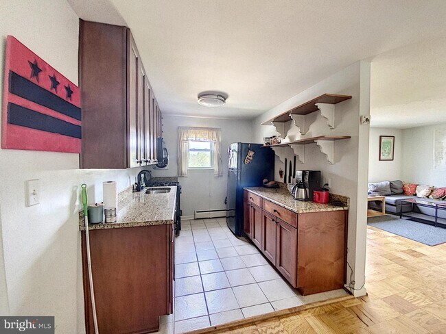 945 N Barton St-Unit -202 in Arlington, VA - Building Photo - Building Photo