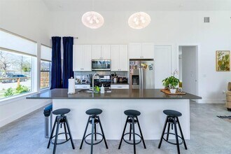 6201 Caddie St in Austin, TX - Building Photo - Building Photo