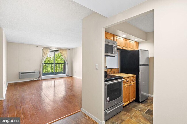 200 Lombard St