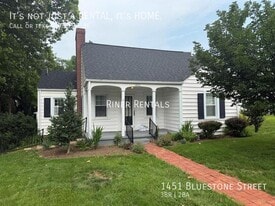 1451 Bluestone St in Harrisonburg, VA - Building Photo