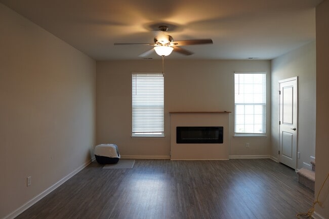 417 Cross Country Way in Durham, NC - Building Photo - Building Photo