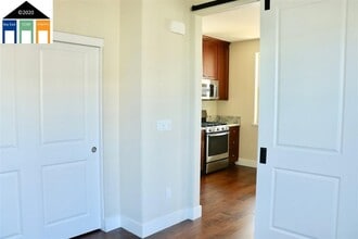 697 W Hearst Ln in Tracy, CA - Building Photo - Building Photo