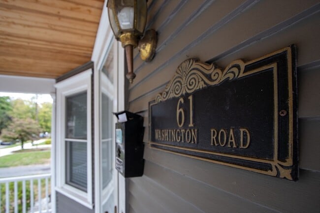 61 Washington Rd in Springfield, MA - Building Photo - Building Photo
