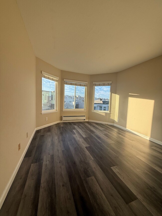 property at 702 Presidio Ave
