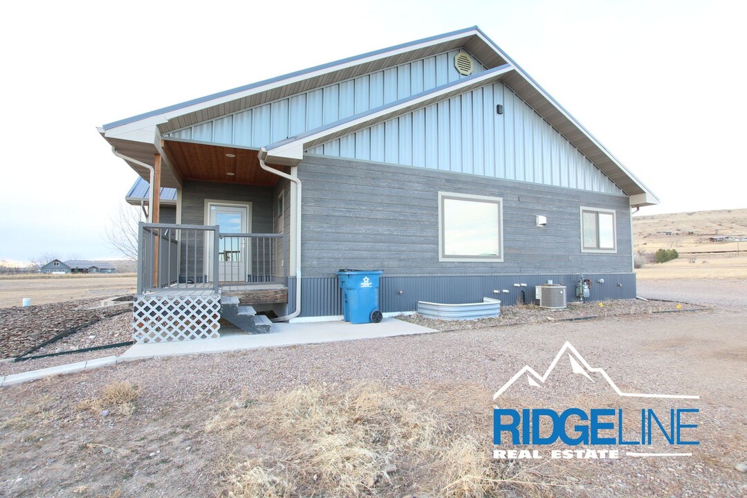 21 Sandstone Ln in Great Falls, MT - Building Photo