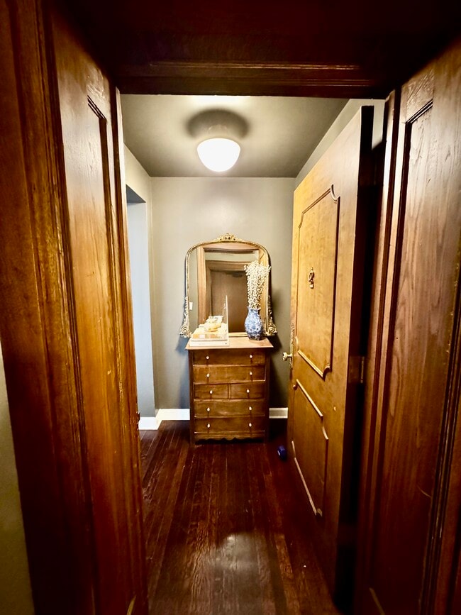 559 W Surf St, Unit 501
