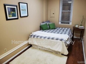 2761 Gravois Ave in St. Louis, MO - Building Photo - Building Photo