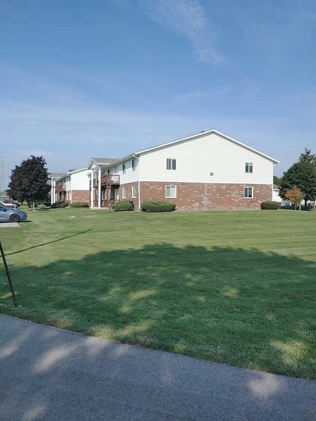 Fleetfoot Apartments in Waukesha, WI - Building Photo - Building Photo