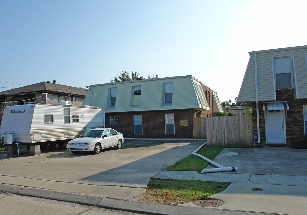 4405 Barnett St in Metairie, LA - Foto de edificio