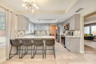 58 De Fer Cir, Unit 3 in Sacramento, CA - Building Photo