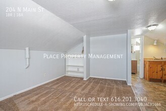 204 N Main St in Wayland, MI - Building Photo - Building Photo