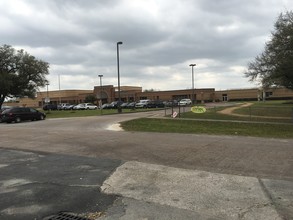 South Apartments in South Houston, TX - Building Photo - Building Photo