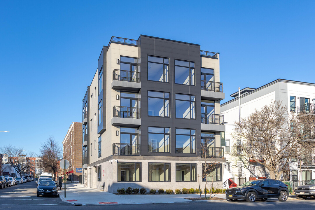 2801 Tilden Ave in Brooklyn, NY - Foto de edificio
