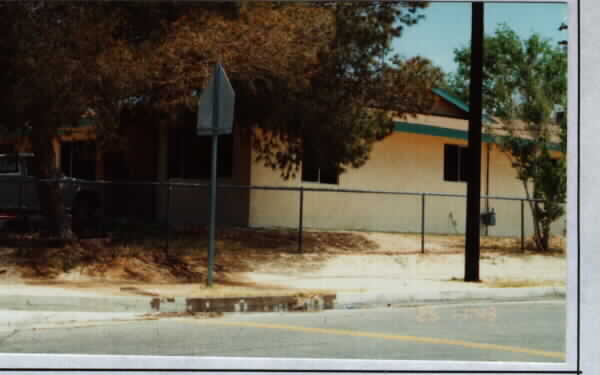 25391 Be Joal St in Barstow, CA - Foto de edificio - Building Photo