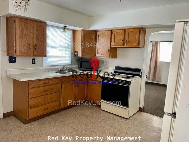 468 S Main St in Tooele, UT - Building Photo - Building Photo