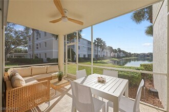 2864 Mizzen Way in Naples, FL - Foto de edificio - Building Photo