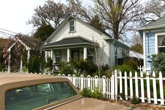 25 10th St in Santa Rosa, CA - Foto de edificio - Building Photo