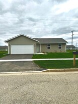 839 Foley Rd in Belvidere, IL - Building Photo