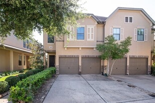 2923 Royal Oaks Crest in Houston, TX - Building Photo