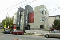 Ramiro's Place in Seattle, WA - Foto de edificio - Building Photo