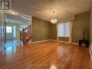 14 Redbud St in Markham, ON - Building Photo - Building Photo