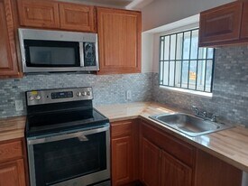 5800 Stockton Rd, Unit 5800 stocton rd unit 2 in Philadelphia, PA - Building Photo