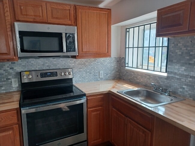 5800 Stockton Rd, Unit 5800 stocton rd unit 2