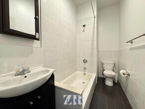 68 Putnam Ave in Brooklyn, NY - Building Photo - Building Photo