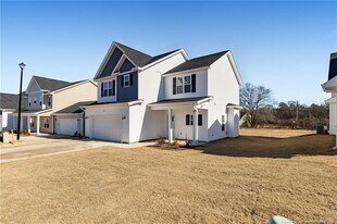 198 Peeler Circle in Raeford, NC - Building Photo