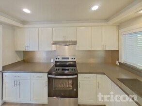 3604 Strattford Ct in Kent, WA - Building Photo - Building Photo